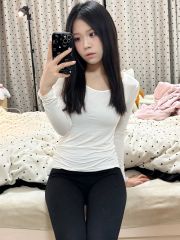 白净小仙女骚b诱惑