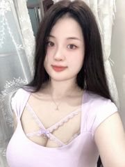 嫩妹一对奶子太勾人心魂