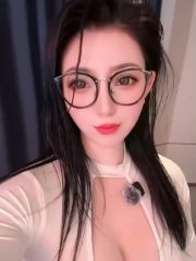 巨乳女
